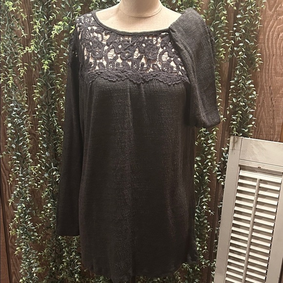 Umgee Tops - UMGEE Charcoal Gray Lace Detail Long Sleeve Top